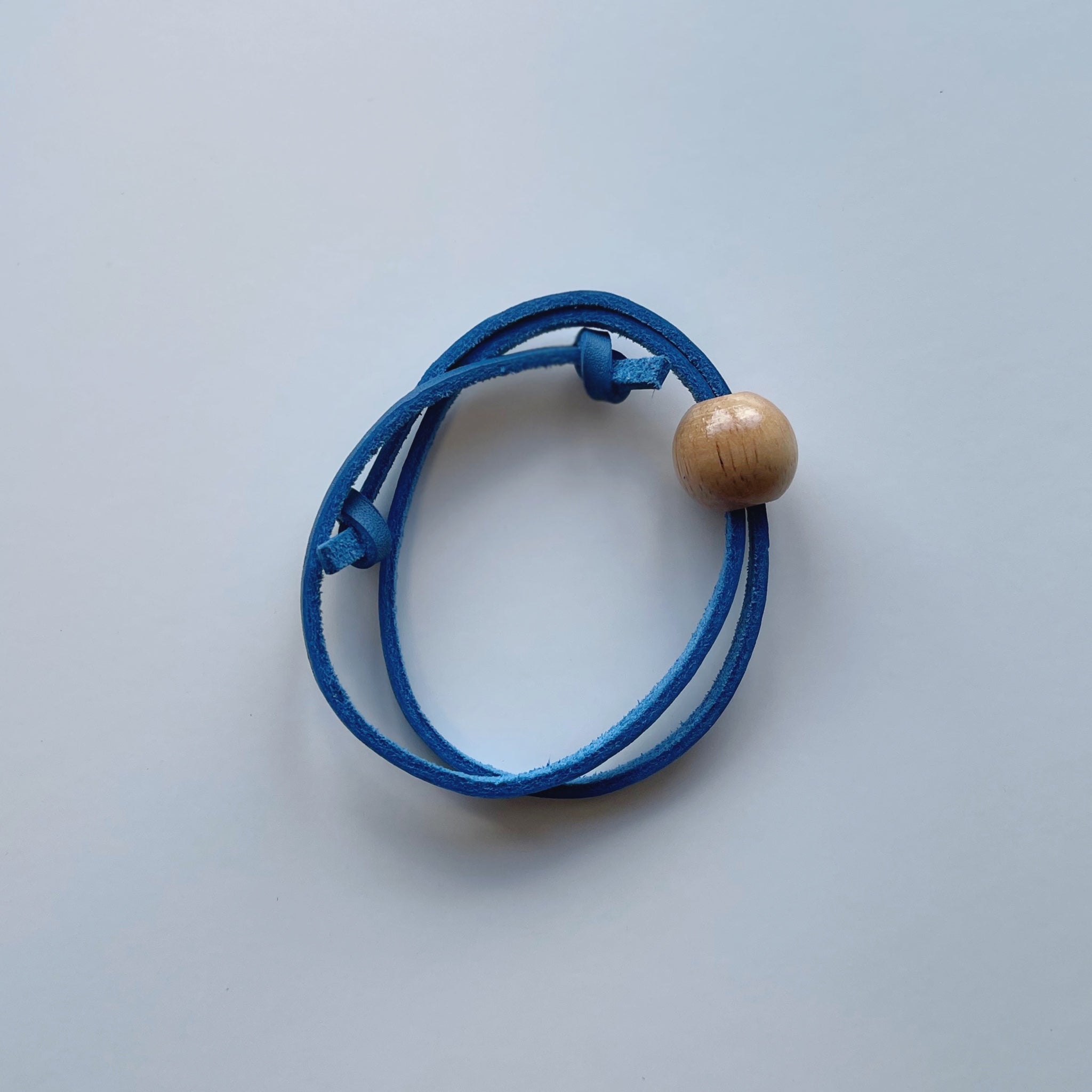 CHEMEX® 24" Rawhide and Wooden Bead